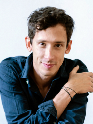 Peter-VACZ-portrait.jpg